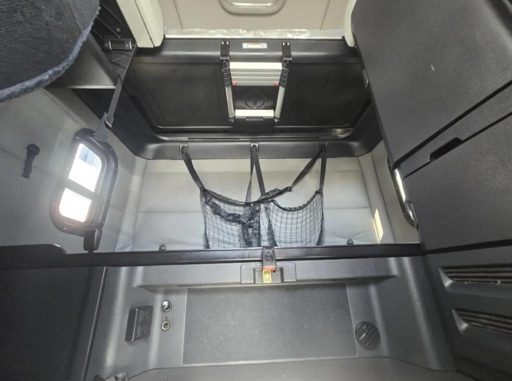 2020 Freightliner Cascadia - $40,995
