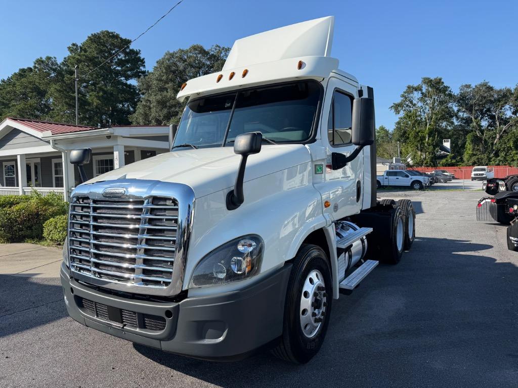 2018 Freightliner Cascadia - $29,995