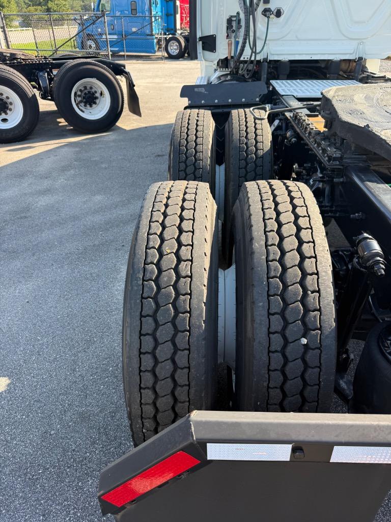 2018 Freightliner Cascadia - $29,995