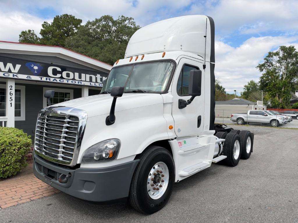 2016 Freightliner Cascadia - $24,995
