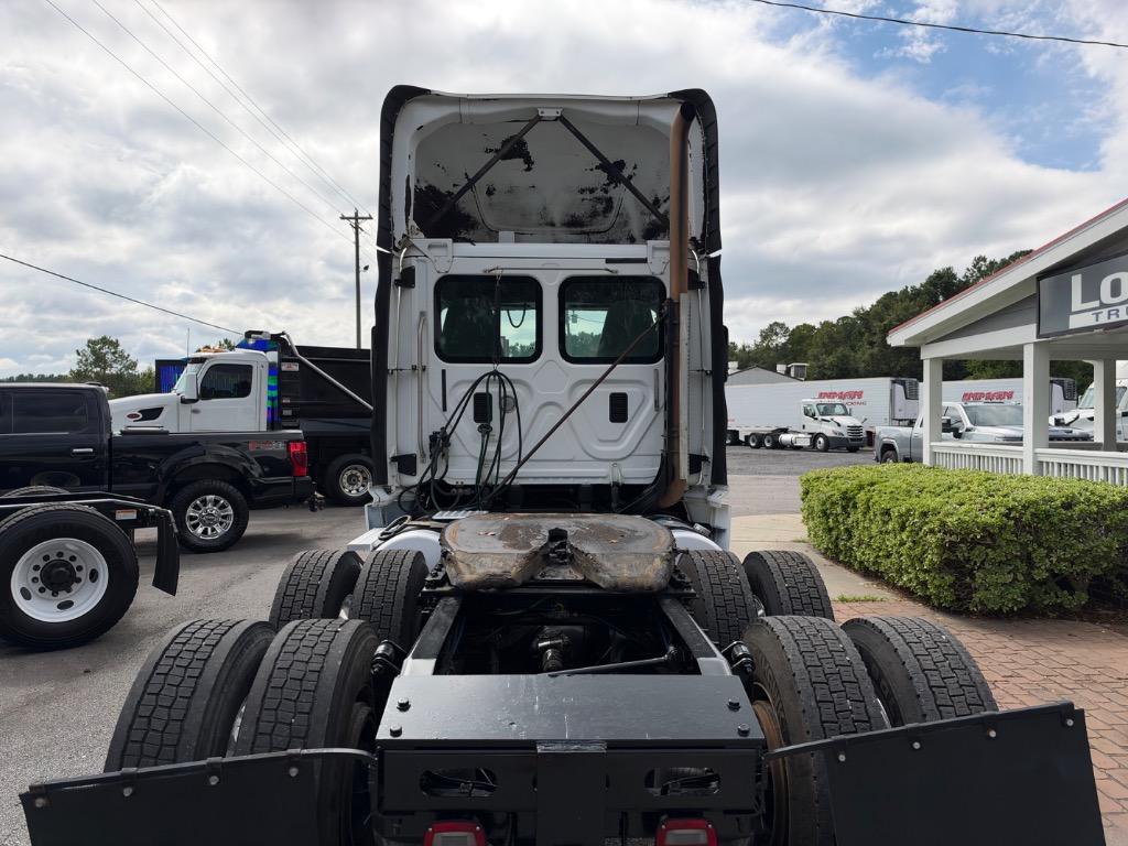 2016 Freightliner Cascadia - $24,995
