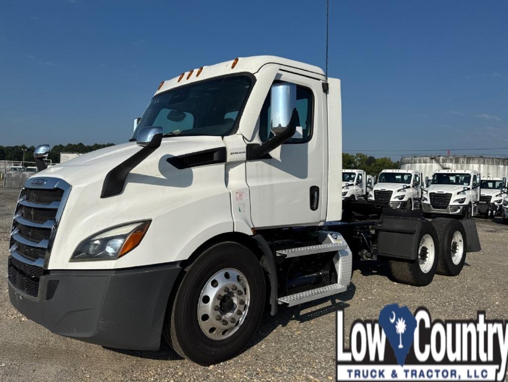 2021 Freightliner Cascadia - $30,995