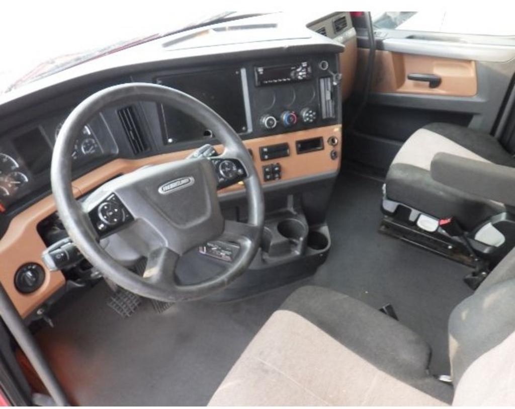 2019 Freightliner Cascadia - $39,995