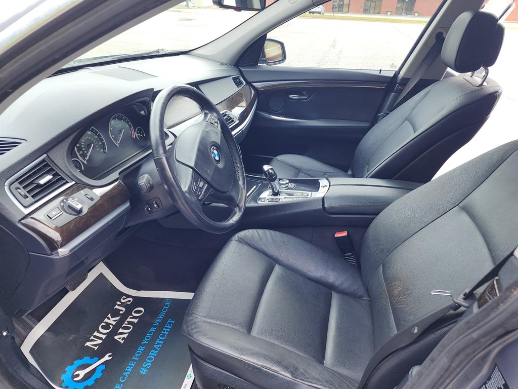 2010 BMW NSX 550i xDrive Gran Turismo photo