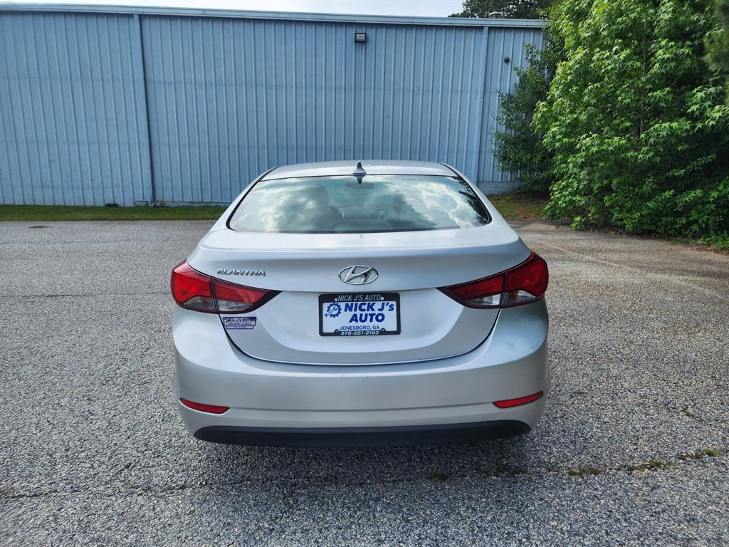 2015 Hyundai Elantra SE photo
