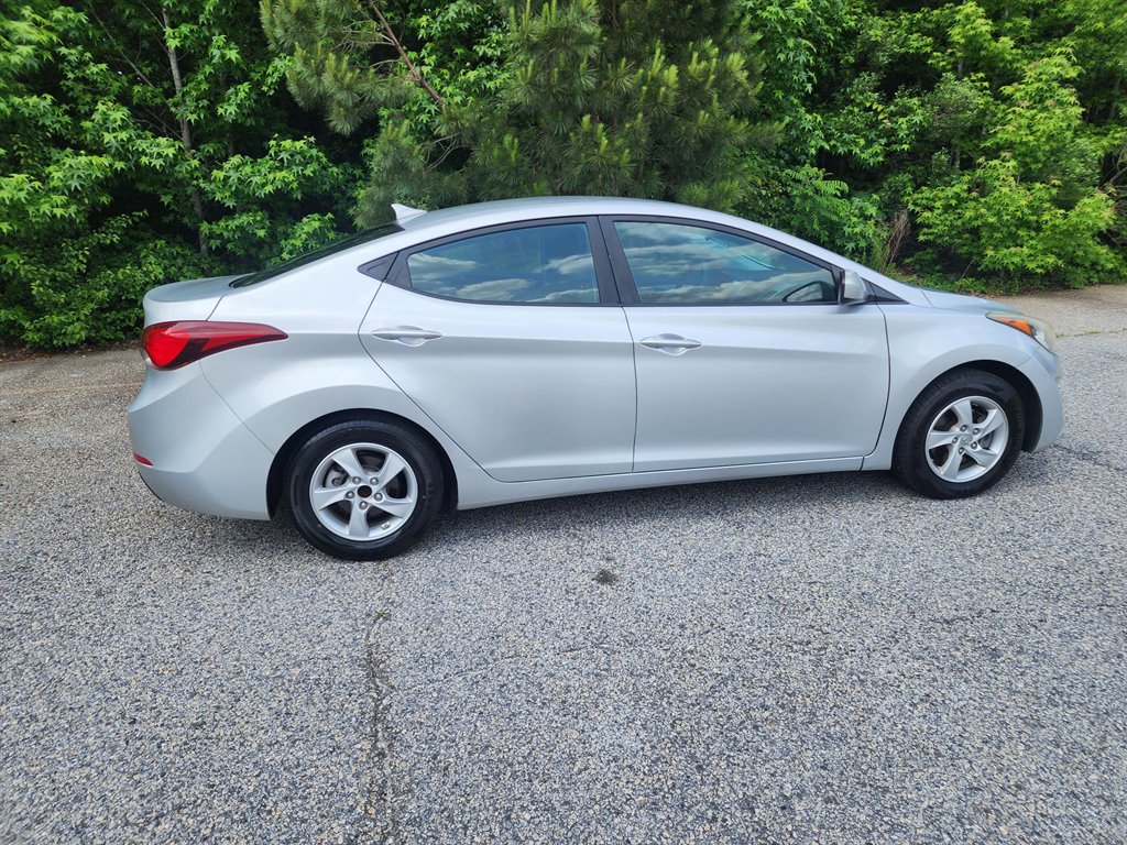2015 Hyundai Elantra SE photo