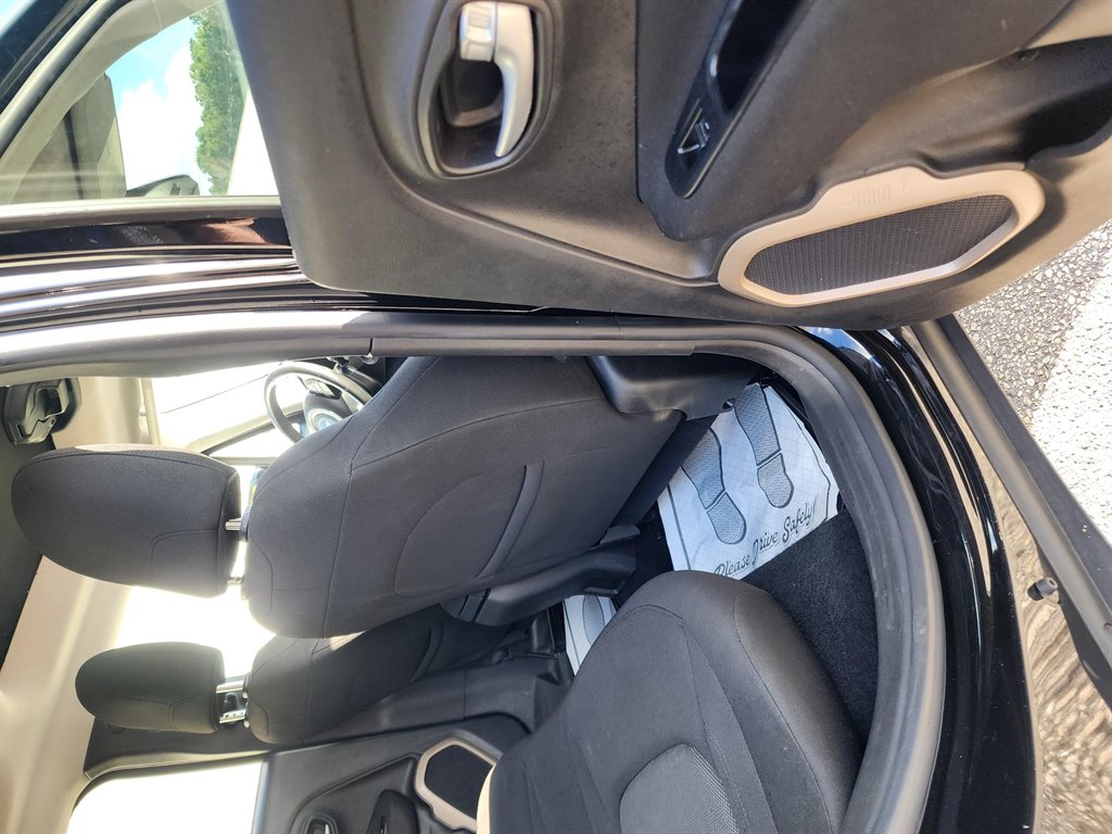 2015 Jeep Renegade - $8,900