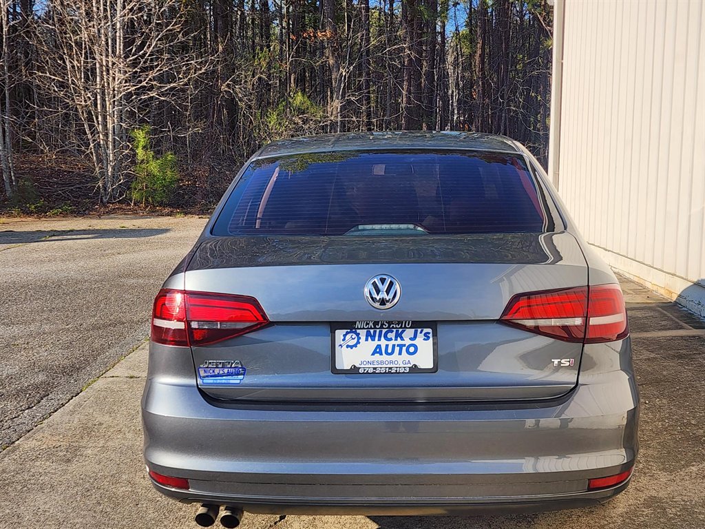 2017 Volkswagen Jetta - $8,900