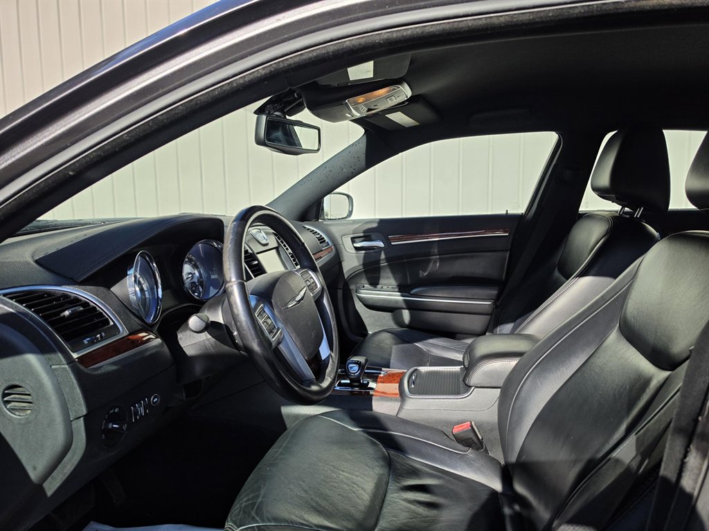 2013 Chrysler 300 - $8,300