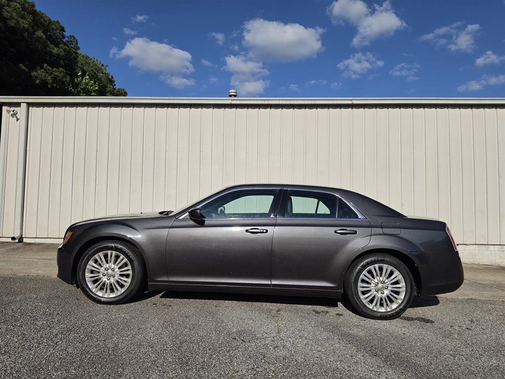 2013 Chrysler 300 - $8,300
