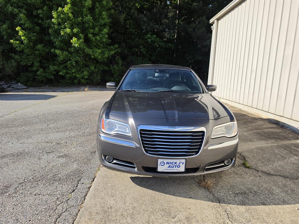 2013 Chrysler 300 - $8,300