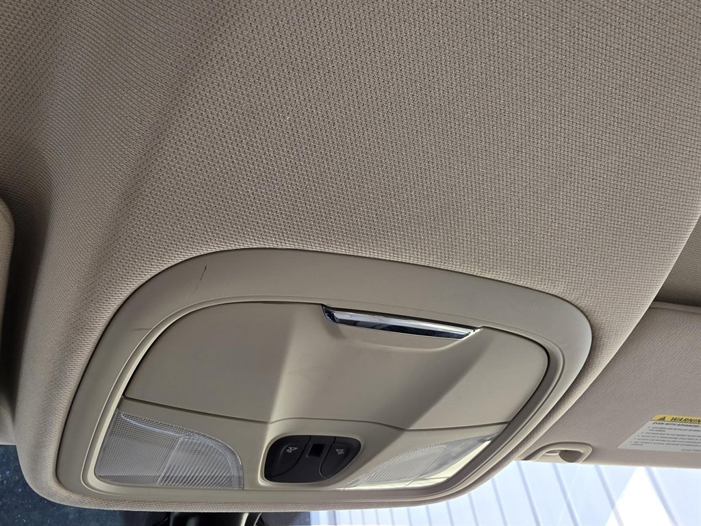2015 Chrysler 200 - $8,900