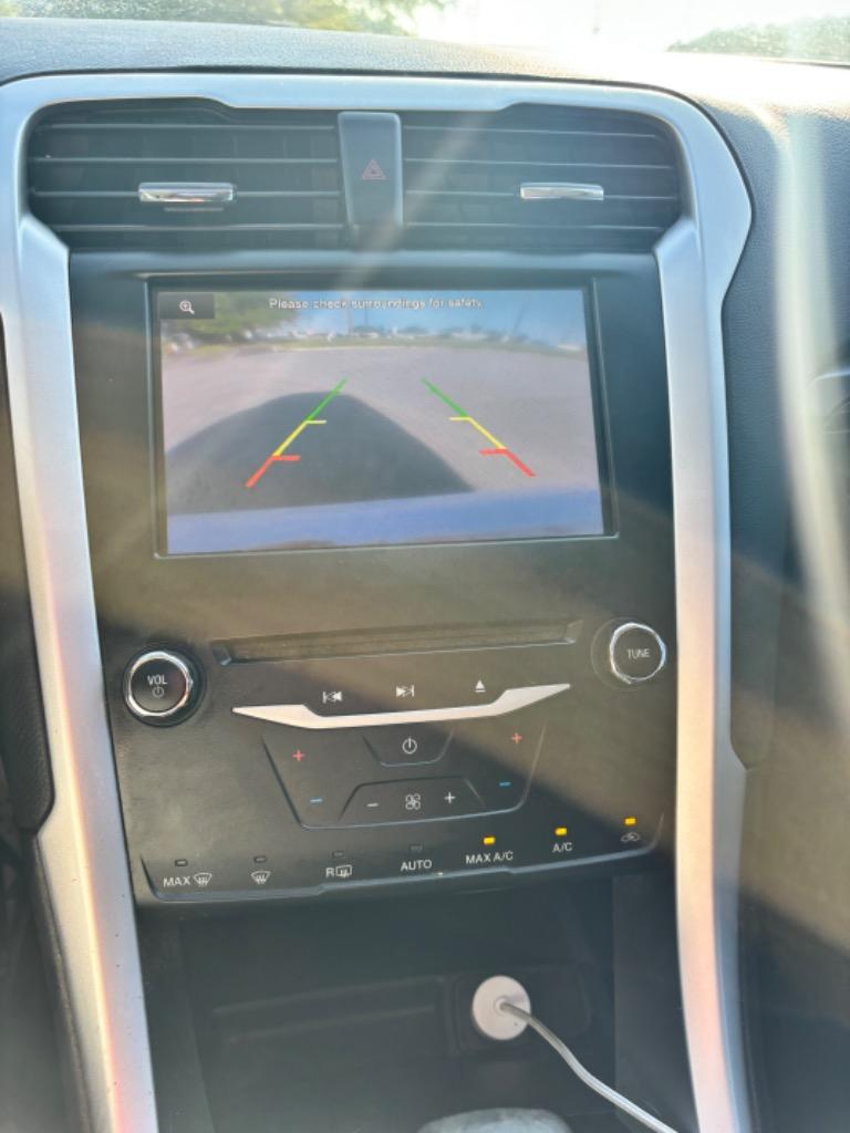 2013 Ford Fusion SE photo