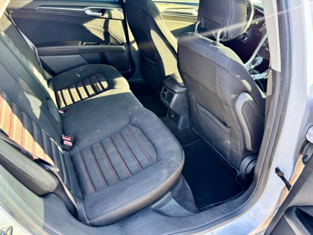 2013 Ford Fusion SE photo