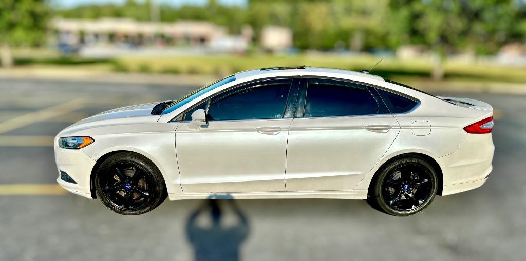 2013 Ford Fusion SE photo