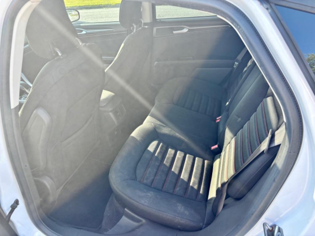 2013 Ford Fusion SE photo