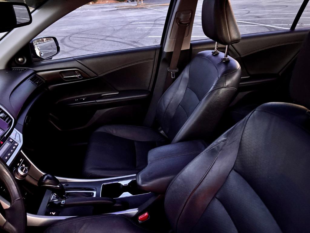 2013 Honda Accord Touring photo