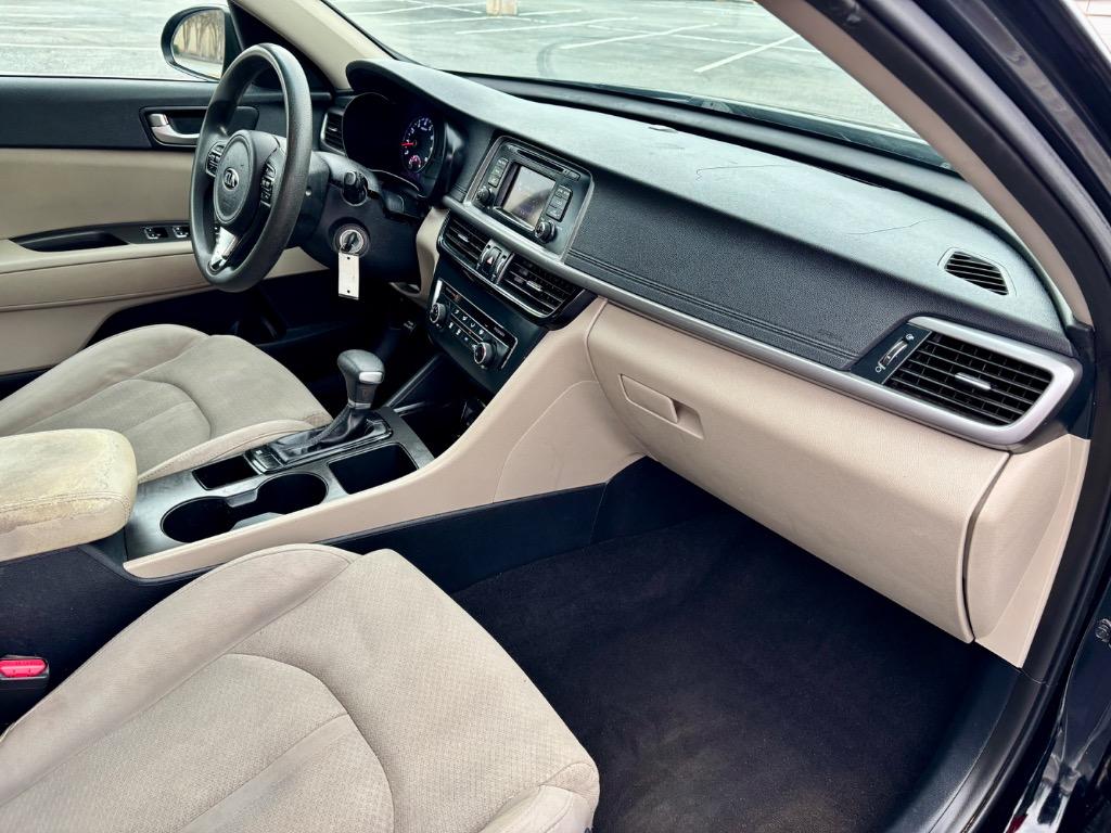 2016 Kia Optima LX photo