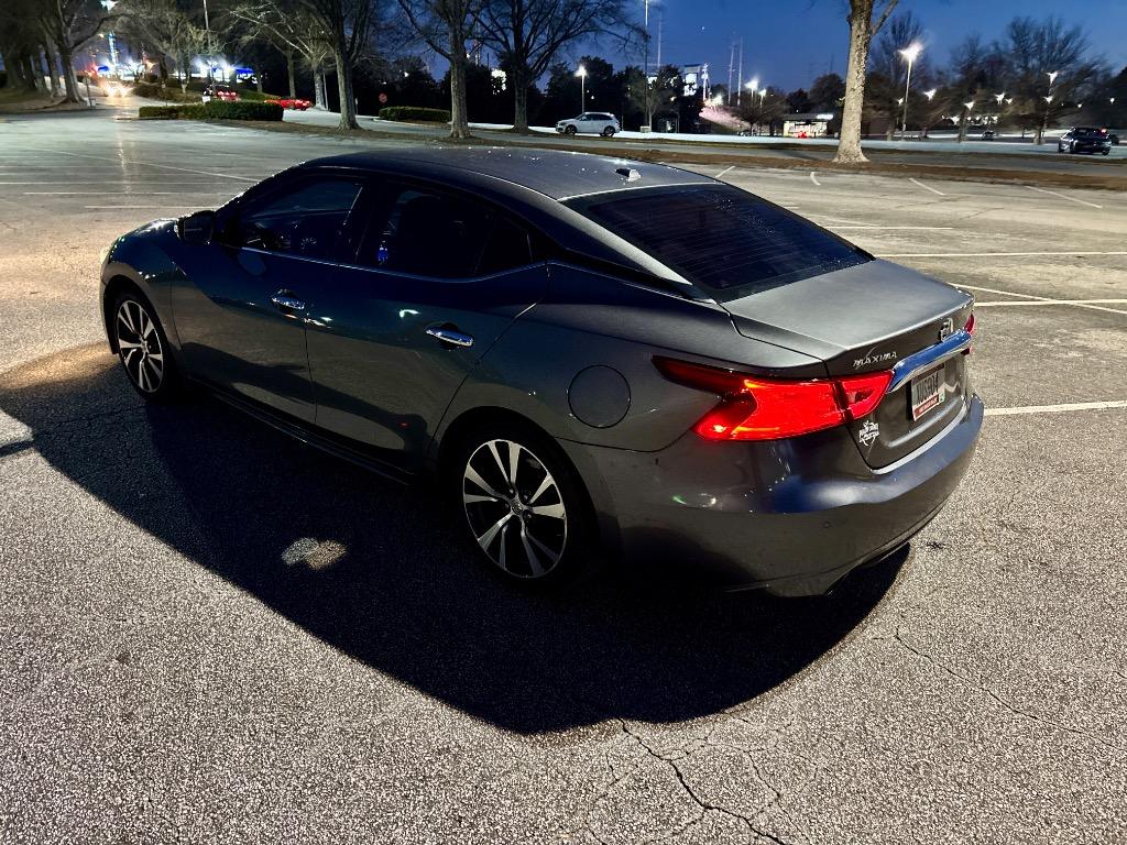2018 Nissan Maxima Platinum photo
