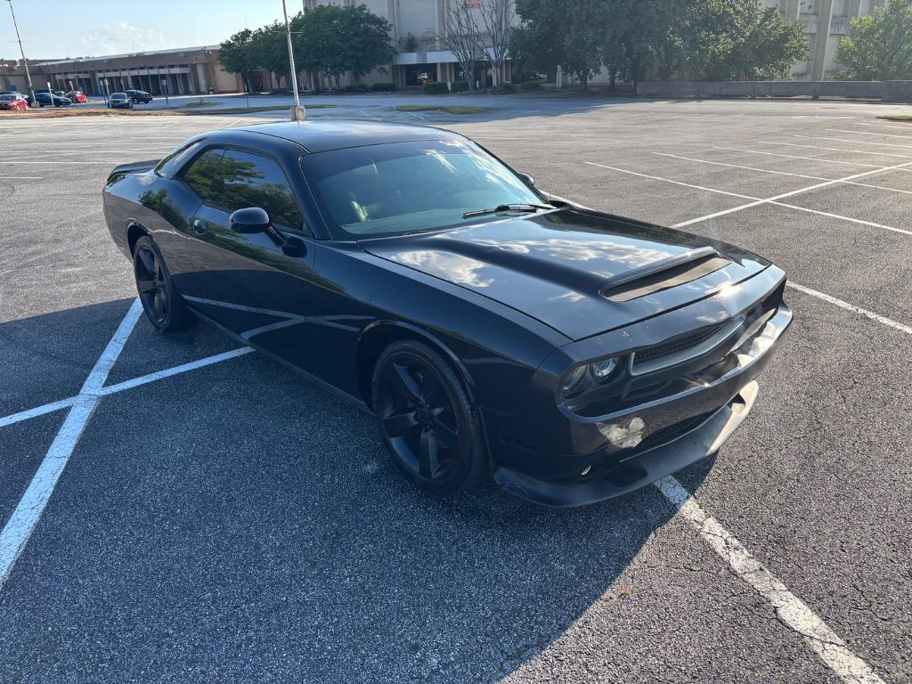 2014 Dodge Challenger SXT photo