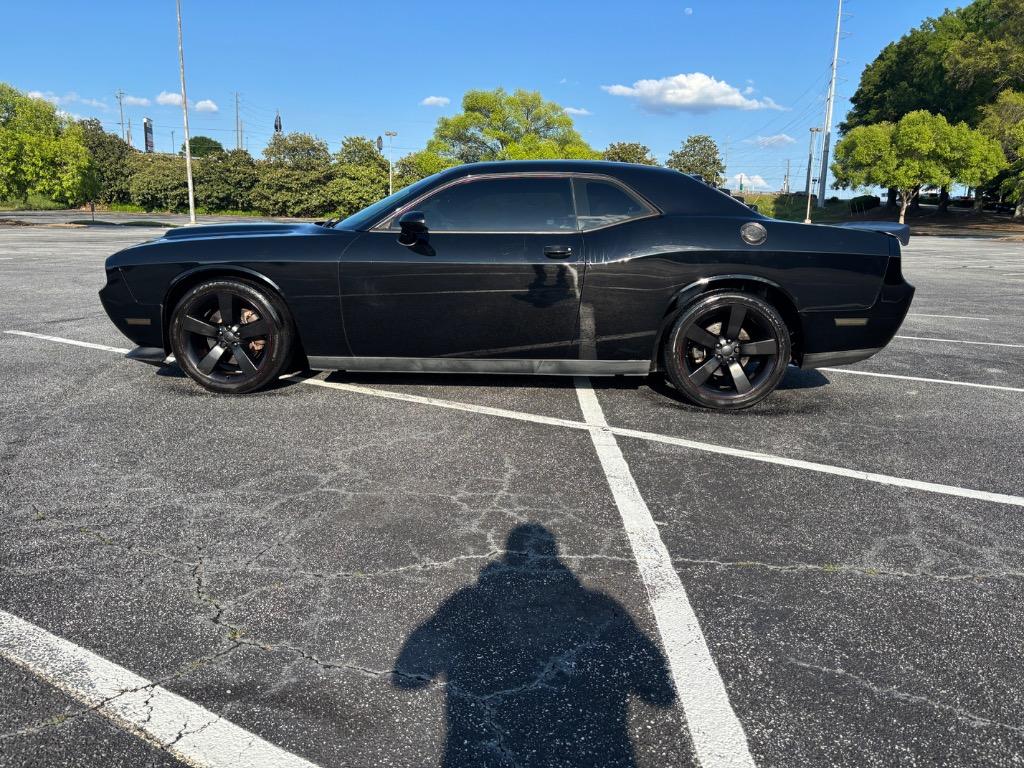 2014 Dodge Challenger SXT photo