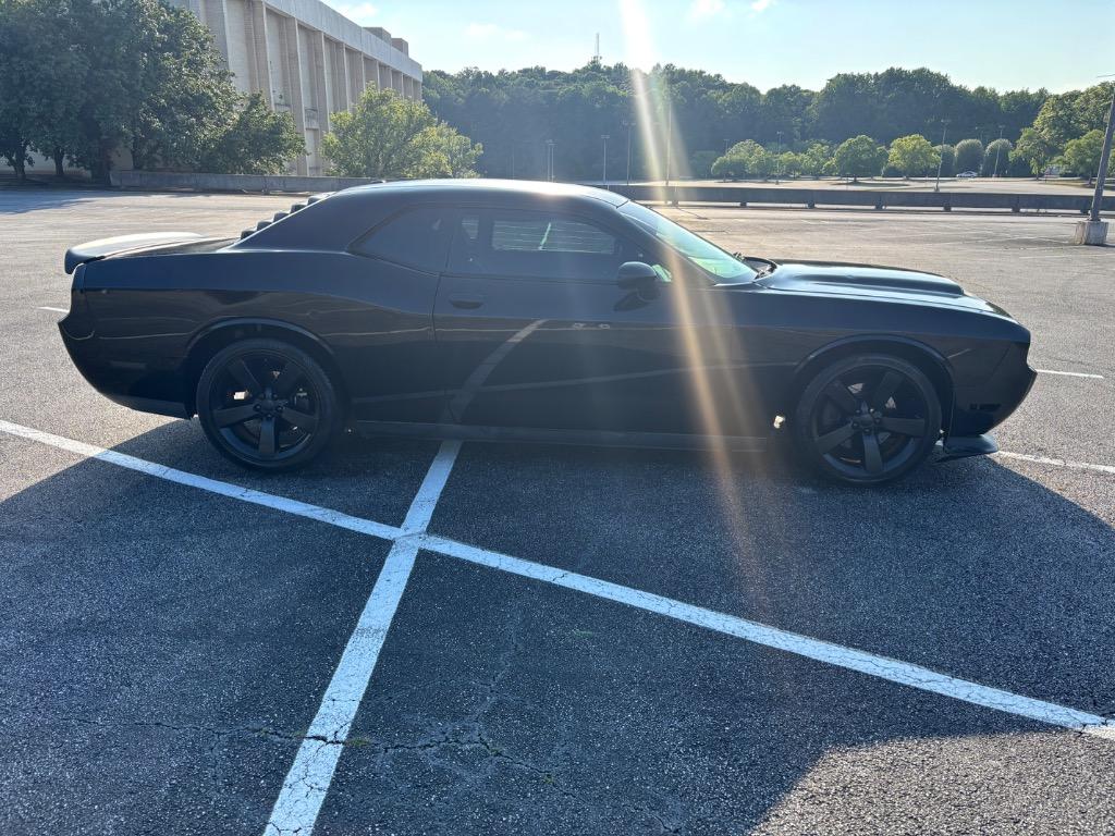 2014 Dodge Challenger SXT photo