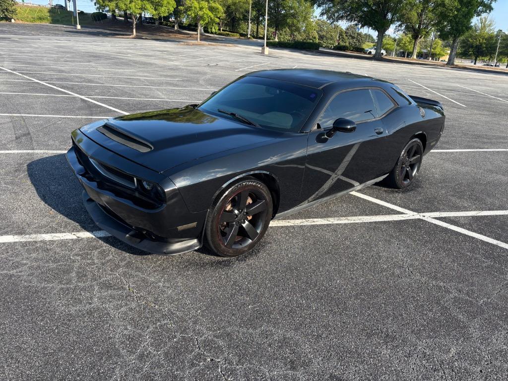 2014 Dodge Challenger SXT photo