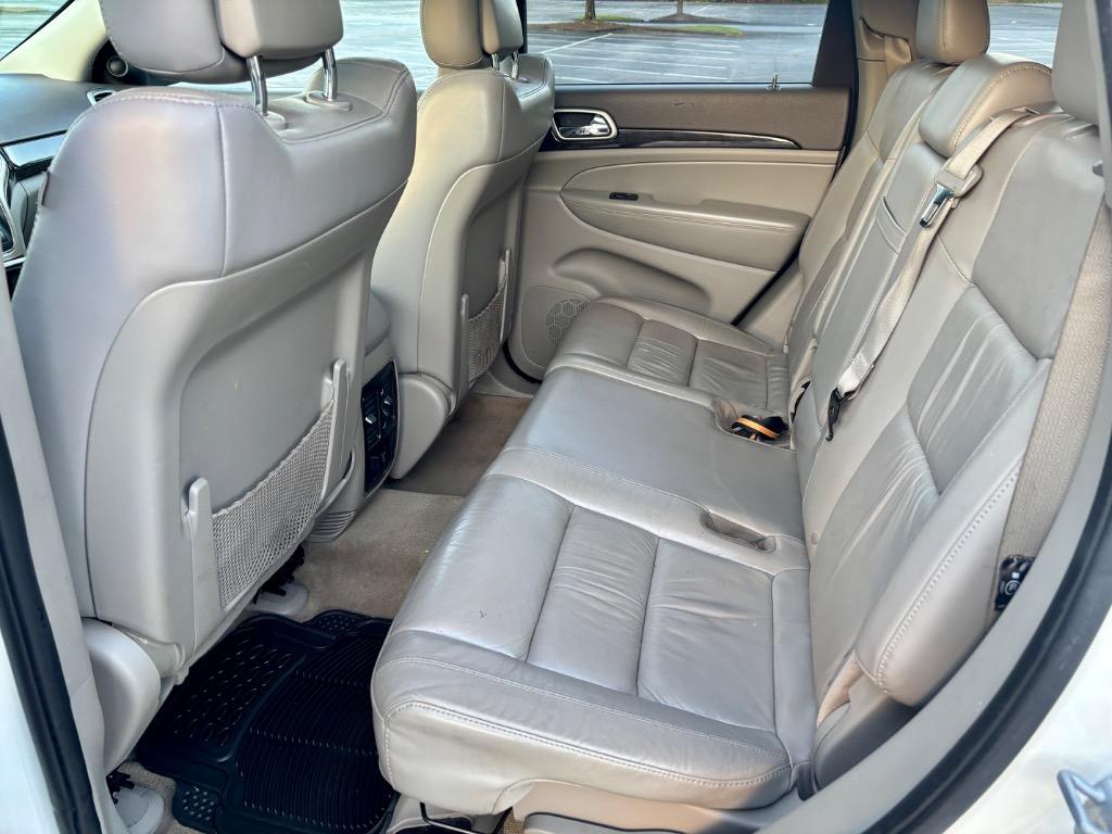 2012 Jeep Grand Cherokee Laredo photo
