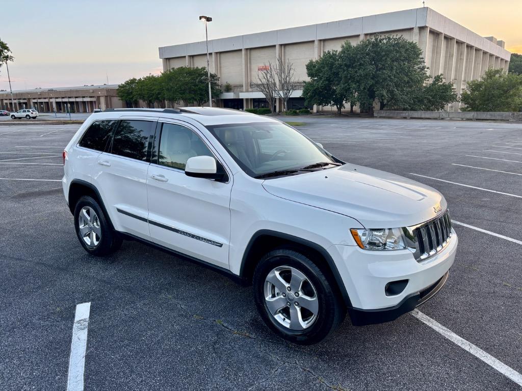 2012 Jeep Grand Cherokee Laredo photo