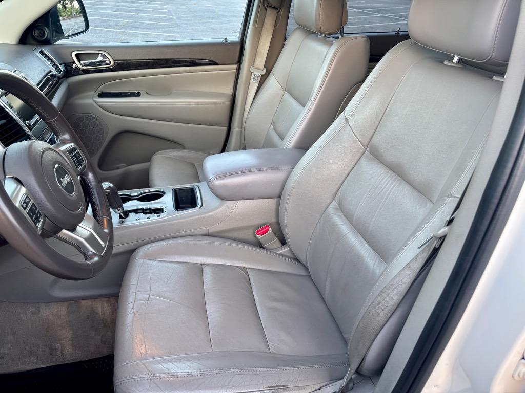 2012 Jeep Grand Cherokee Laredo photo