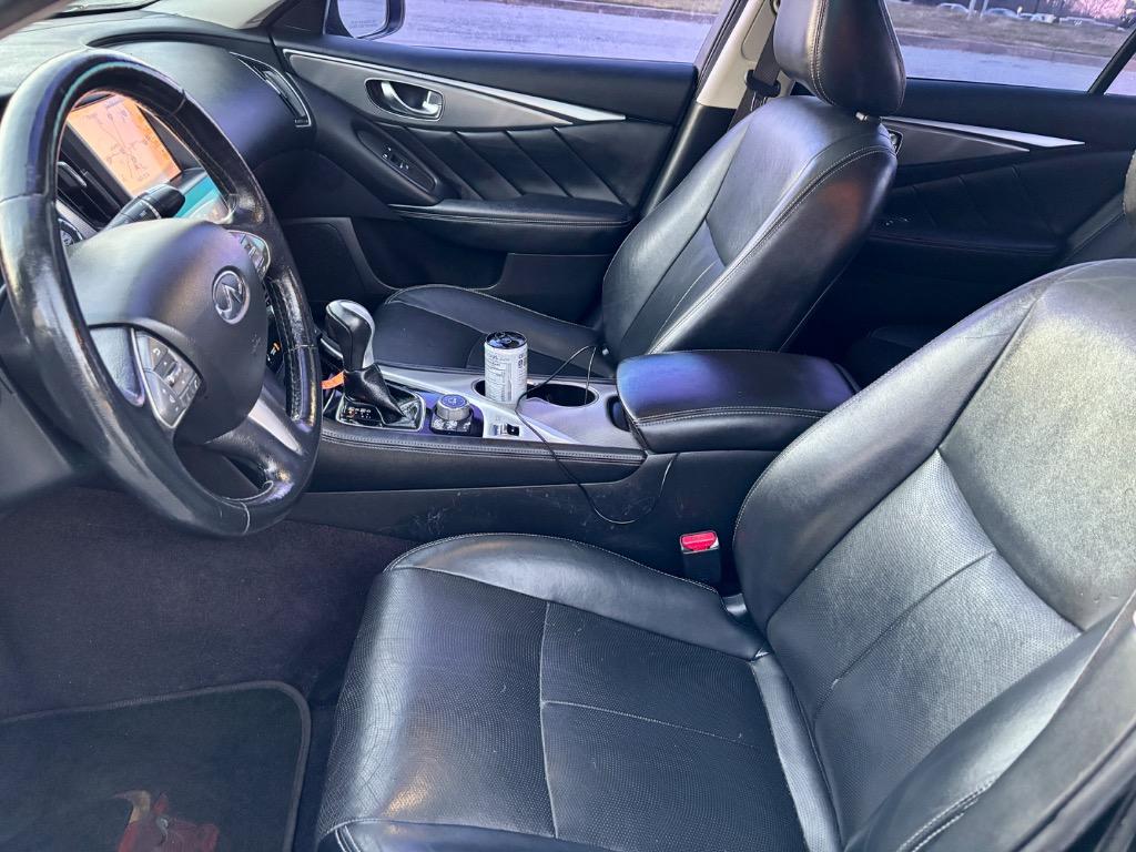 2015 INFINITI Q50 - $8,500