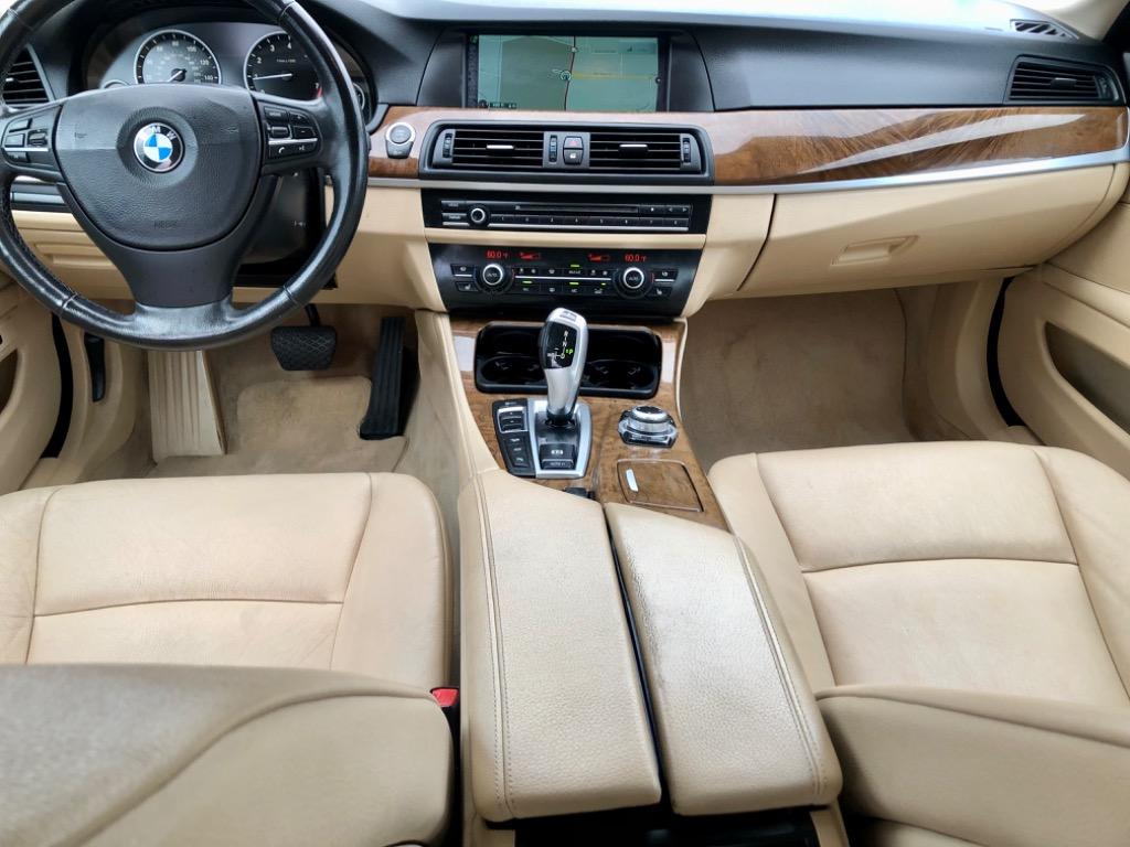 2013 BMW MDX 528i xDrive photo