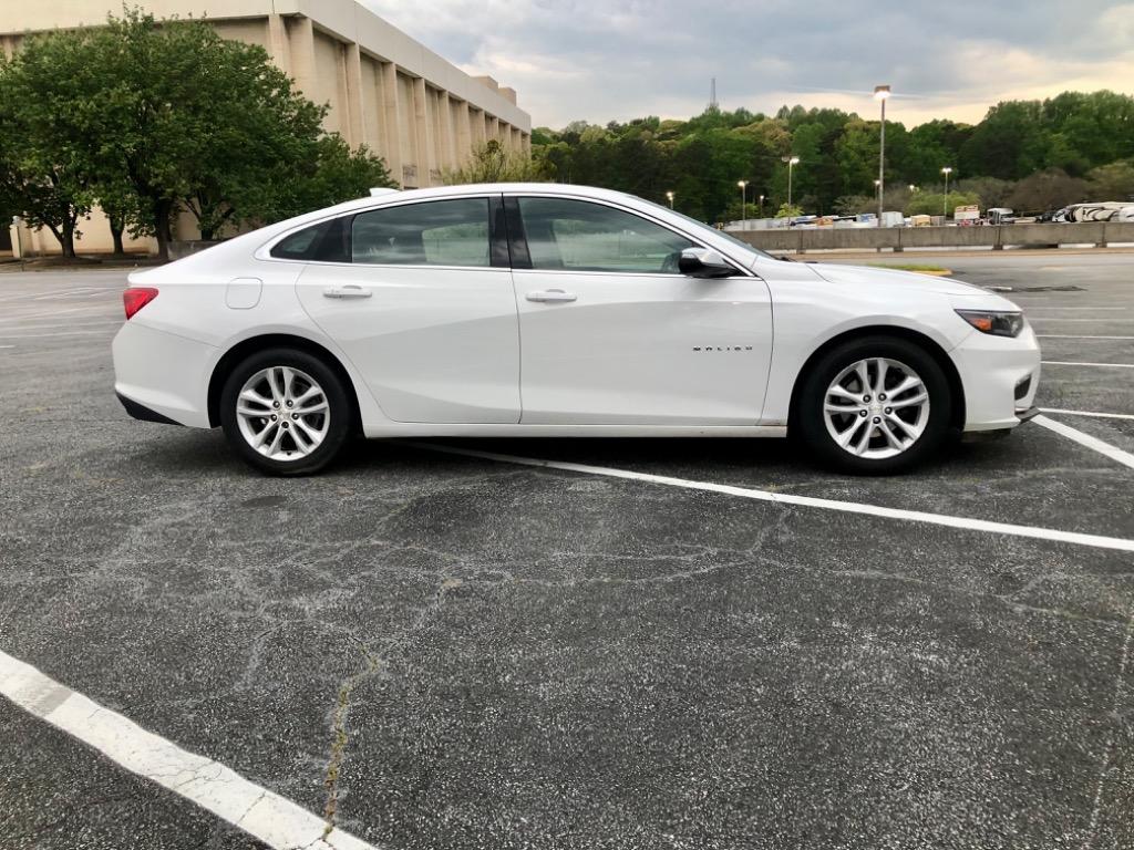 2018 Chevrolet Malibu LT photo