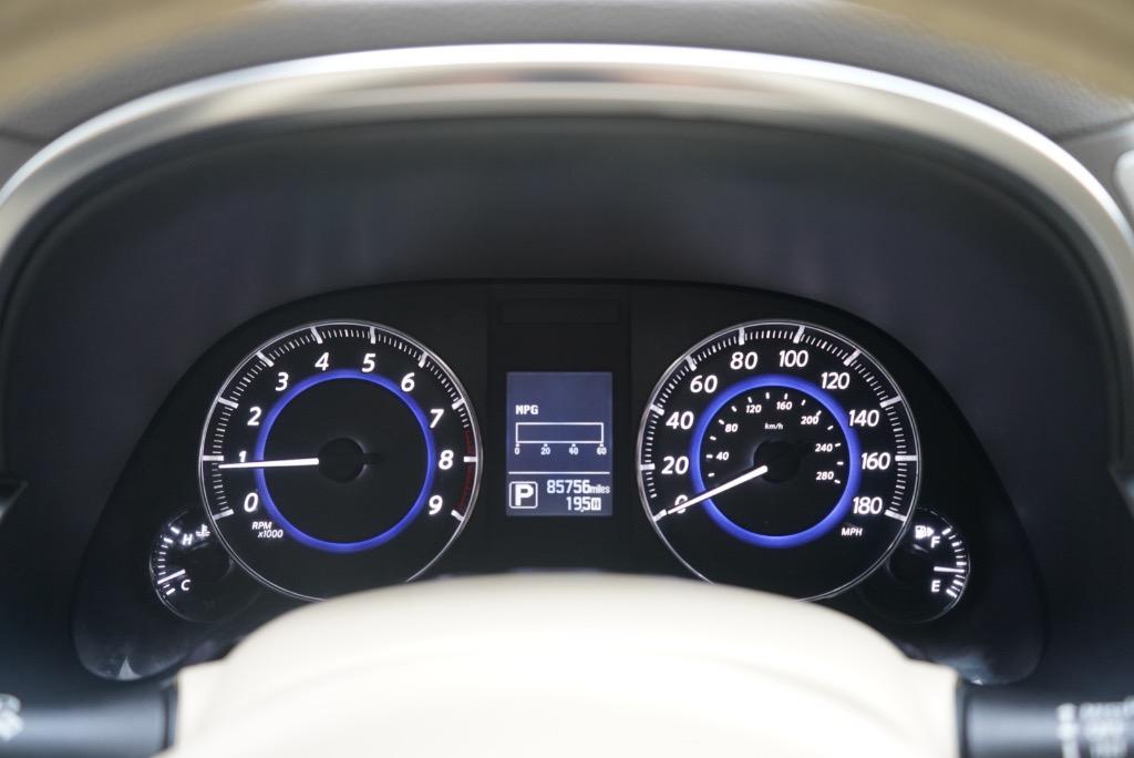 2017 INFINITI QX70