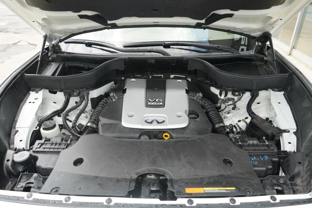 2017 INFINITI QX70