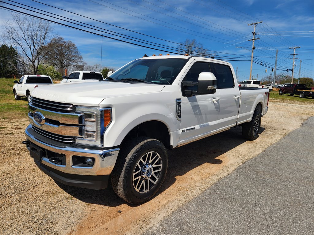 2019 Ford F350sd Lariat photo