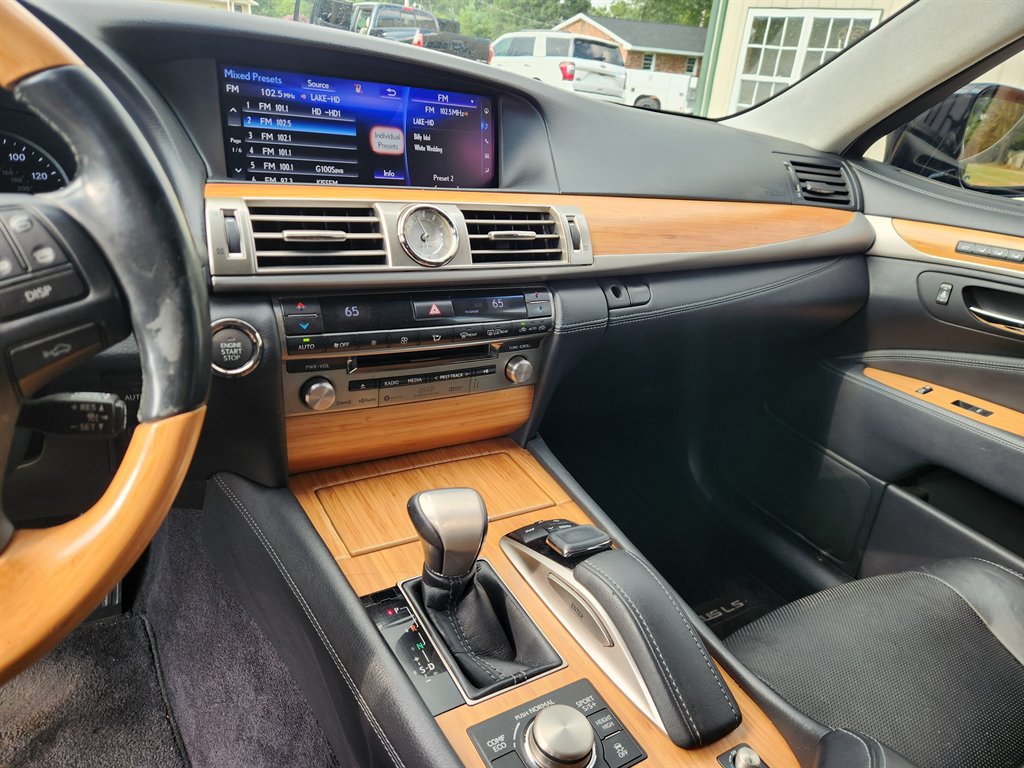 2017 Lexus LS