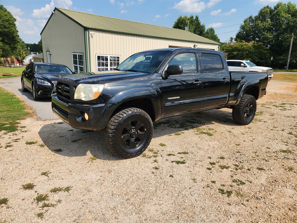 2006 Toyota Tacoma - $7,900