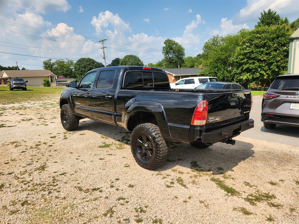 2006 Toyota Tacoma - $7,900