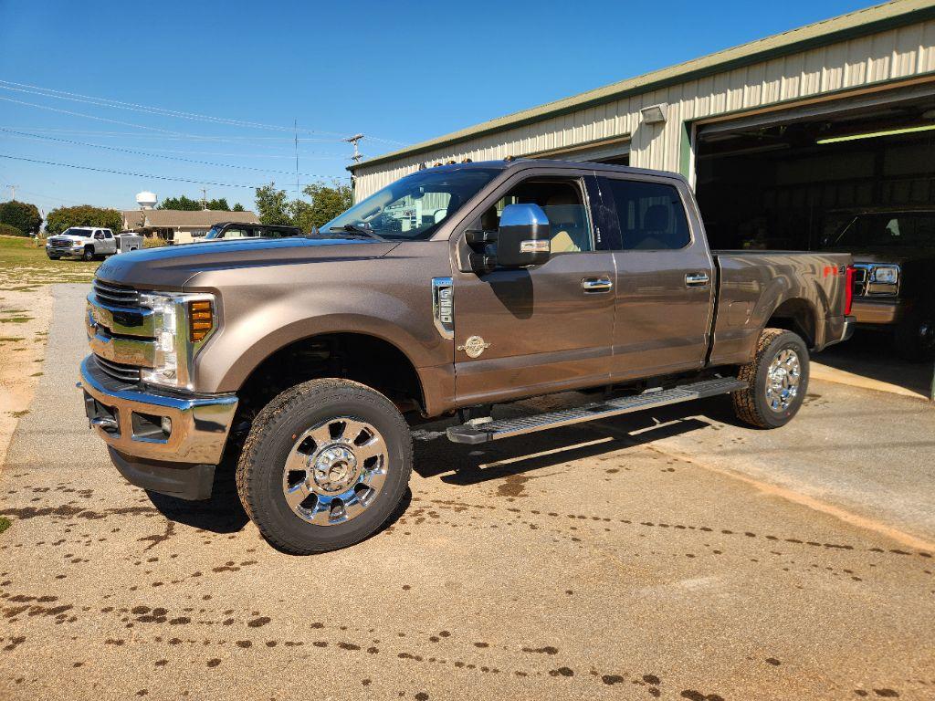 2019 Ford F-250 - $23,900