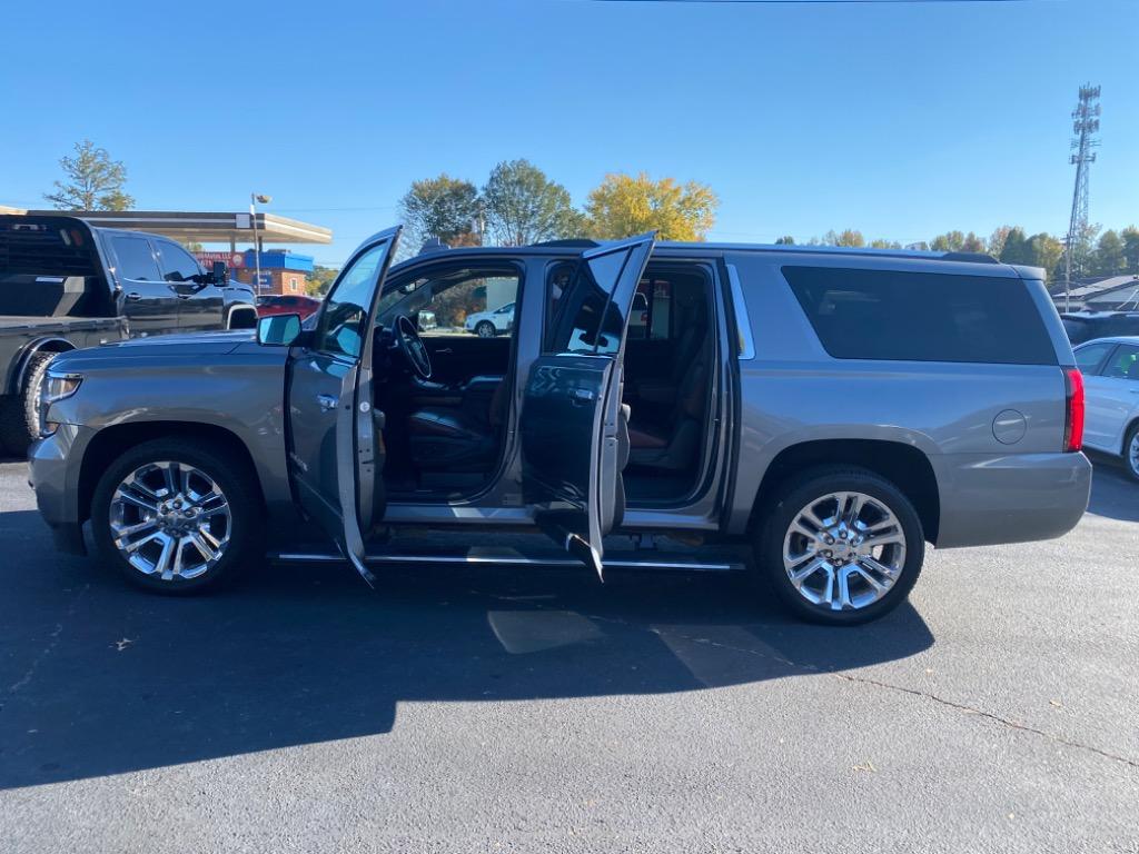 2019 Chevrolet Suburban 1500 Premier photo