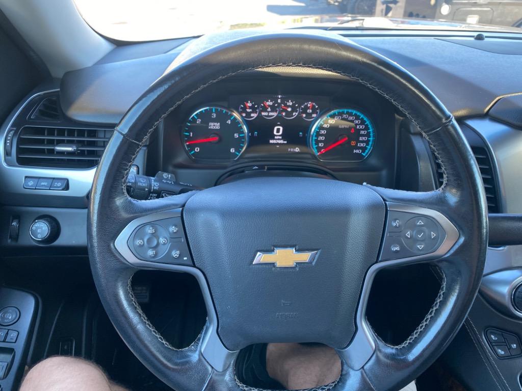 2019 Chevrolet Suburban 1500 Premier photo