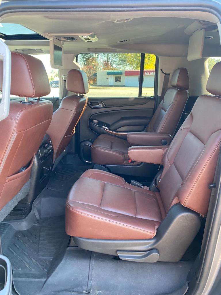2019 Chevrolet Suburban 1500 Premier photo