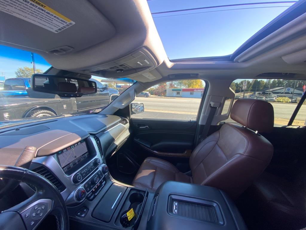 2019 Chevrolet Suburban 1500 Premier photo