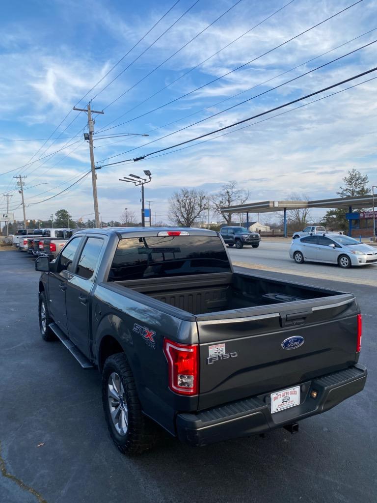 2017 Ford F150 XLT photo