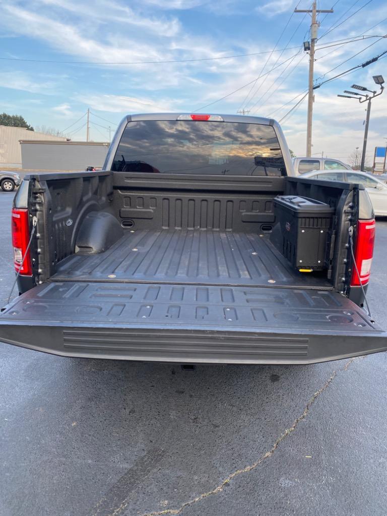 2017 Ford F150 XLT photo