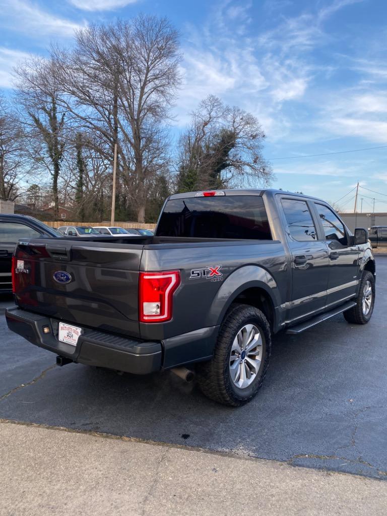 2017 Ford F150 XLT photo