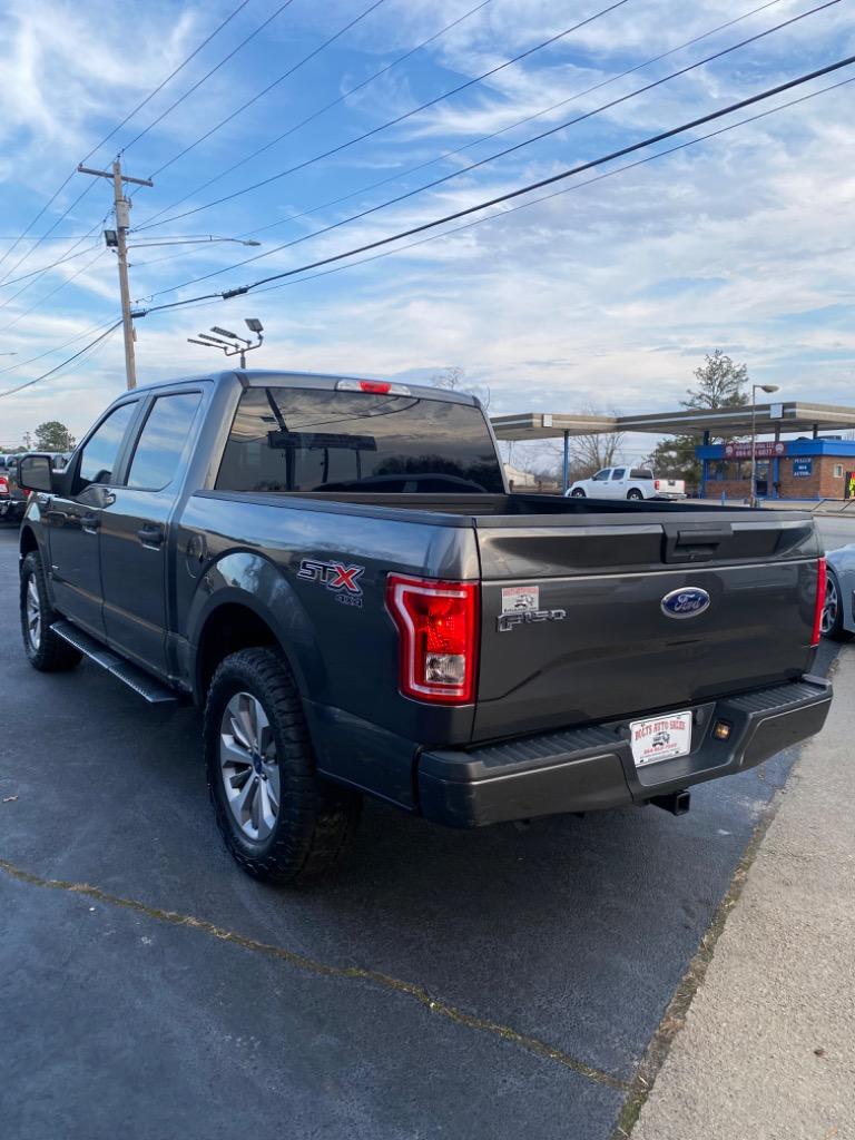 2017 Ford F150 XLT photo