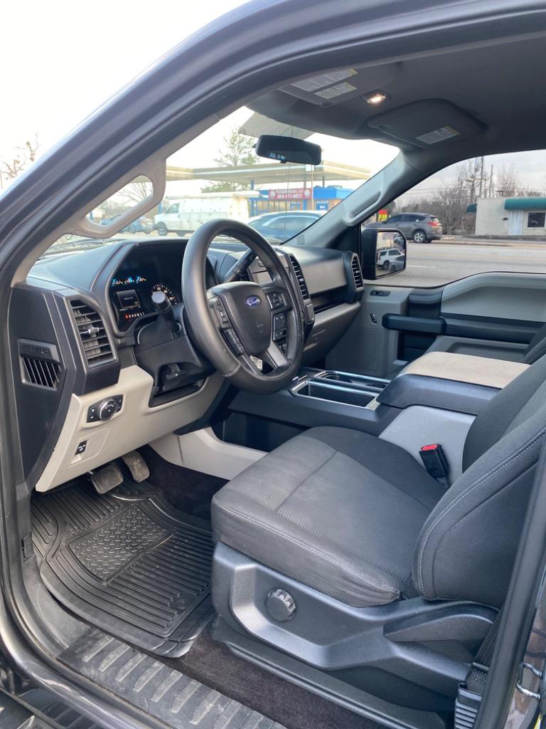 2017 Ford F150 XLT photo