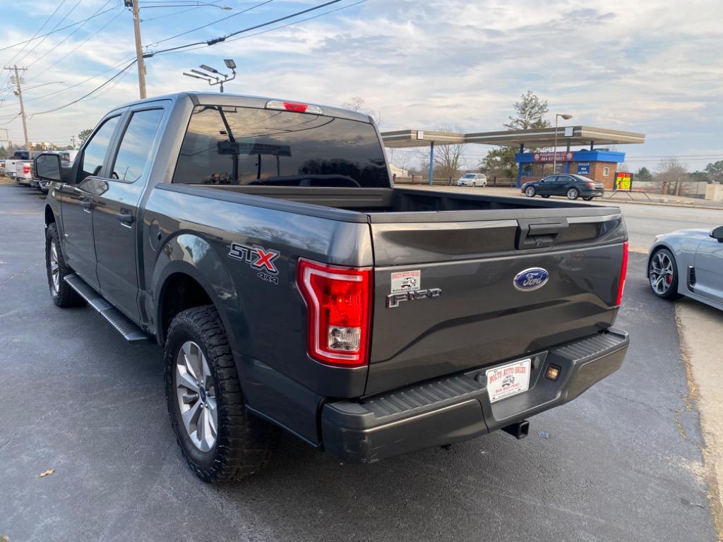 2017 Ford F150 XLT photo